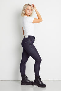 MANHATTAN BLUE DENiM JEAN